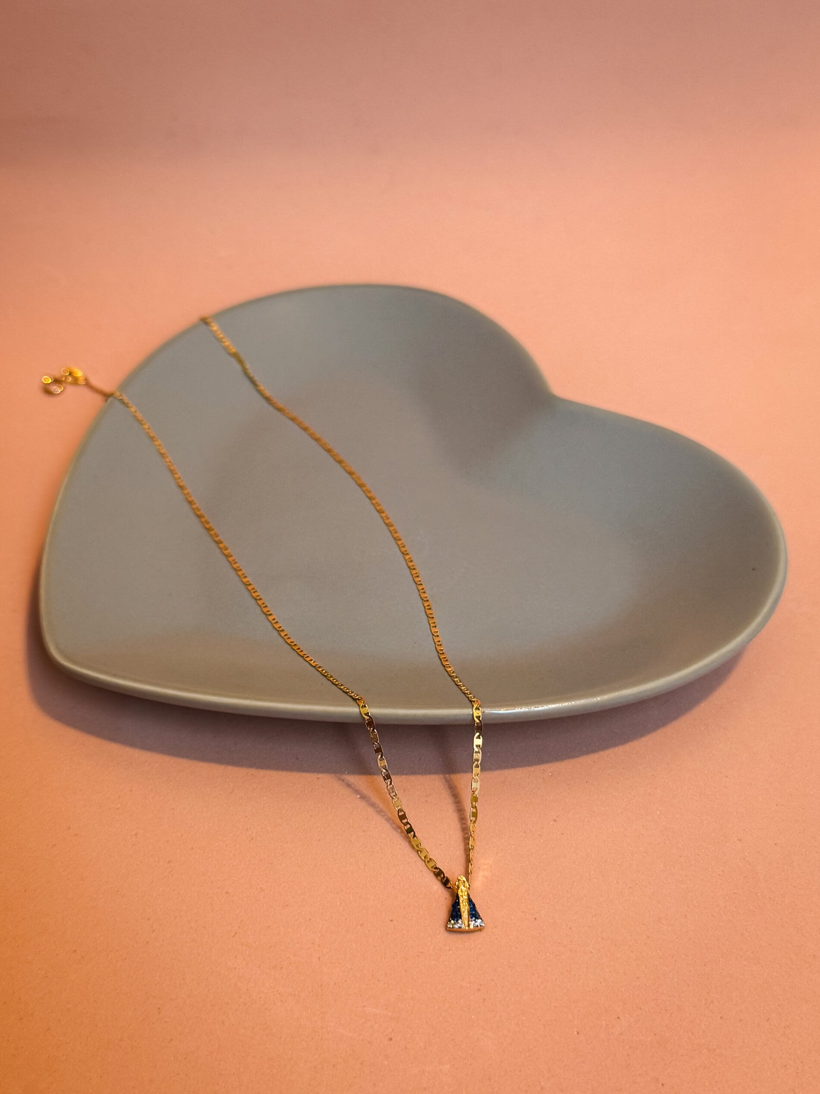 PINGENTE NOSSA SENHORA MINI EM OURO 18K