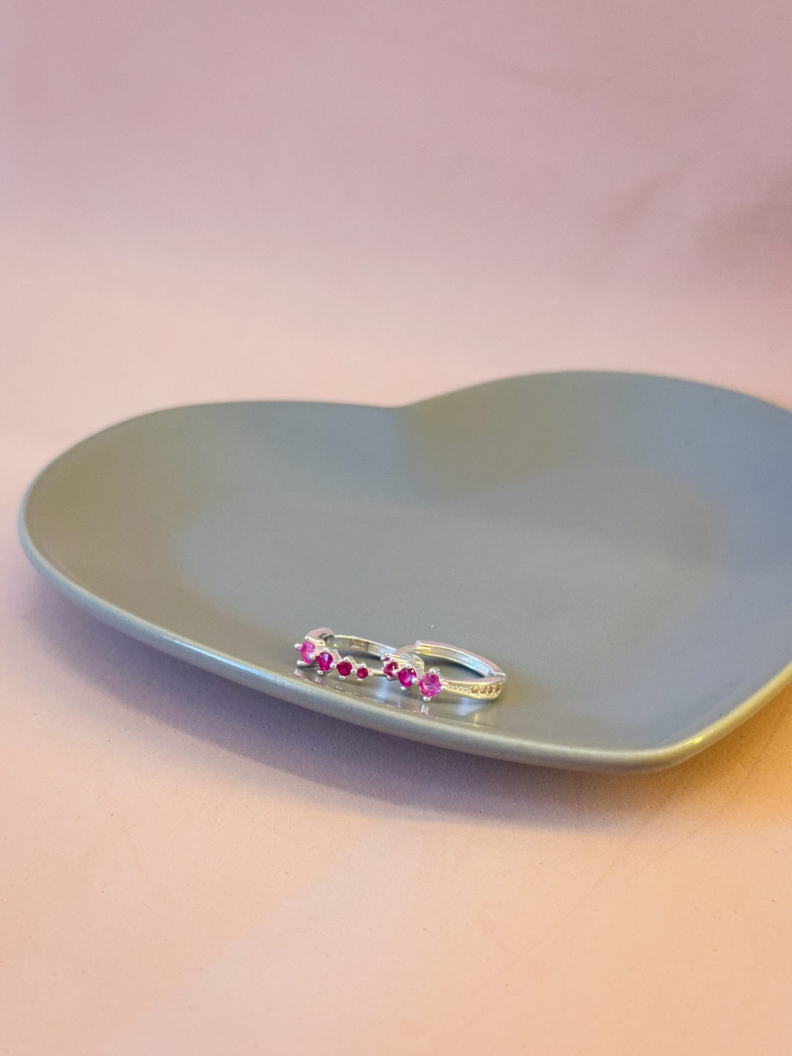 ARGOLA CLICK ZIRCONIAS ROSA EM PRATA 925